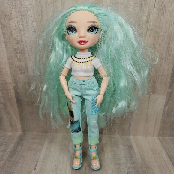 Rainbow High Daphne Minton Doll - Picture 1 of 10